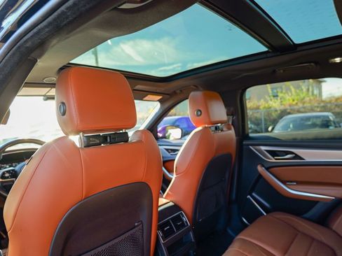 Used 2023 Jaguar F-PACE R-Dynamic S image 29