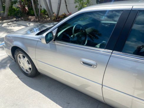 Used 2005 Cadillac De Ville image 28