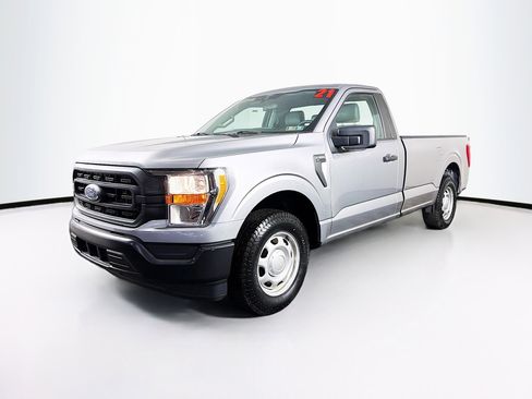 Used 2021 Ford F150 XL w/ Trailer Tow Package image 4