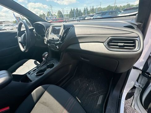 Used 2023 Chevrolet Equinox RS w/ LPO, Floor Liner Package FWD image 33