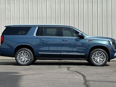 New 2026 GMC Yukon XL Denali w/ Advanced Technology Package AWD/4WD image 3