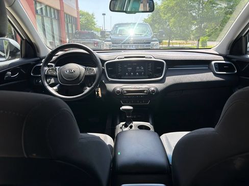 Used 2019 Kia Sorento AWD w/ LX Convenience Package image 45