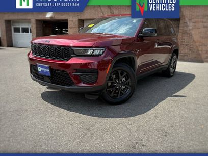 Used 2025 Jeep Grand Cherokee Altitude
