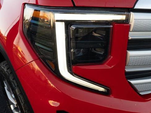 Used 2024 GMC Sierra 1500 SLE w/ Preferred Package image 30