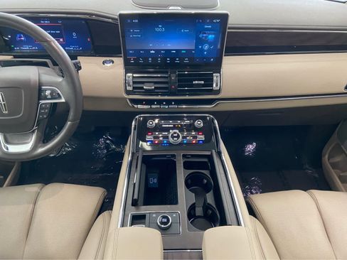 Used 2024 Lincoln Navigator L Reserve image 34
