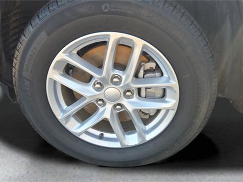 Used 2024 Jeep Grand Cherokee L Laredo w/ Luxury Tech Group I image 19