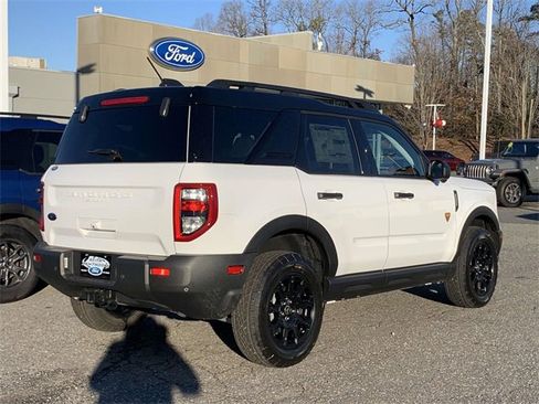 New 2025 Ford Bronco Sport Badlands image 7