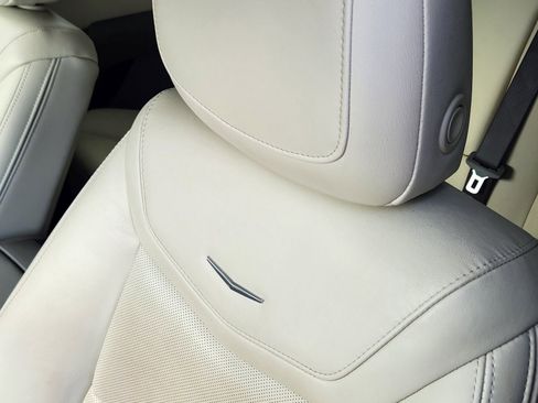 Used 2023 Cadillac XT5 Premium Luxury w/ Technology Package image 16