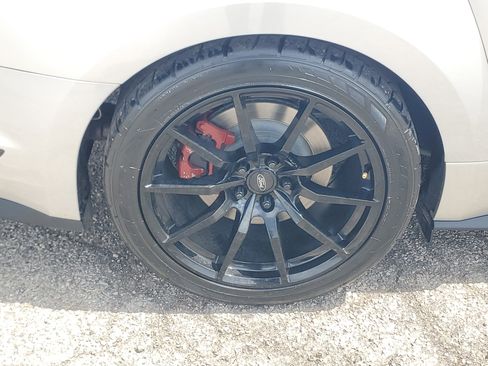 Used 2017 Ford Mustang GT Premium RWD image 7
