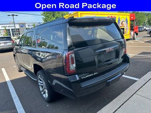 Used 2020 GMC Yukon XL SLT w/ Premium Edition AWD/4WD image 4