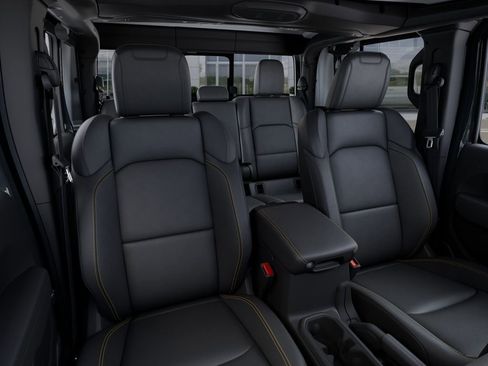 New 2025 Jeep Gladiator Sport w/ Premium Package image 18