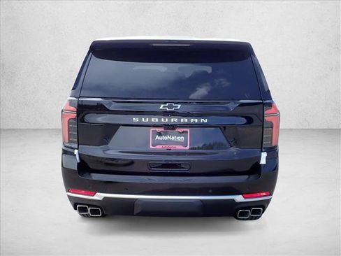 New 2026 Chevrolet Suburban High Country AWD/4WD image 3