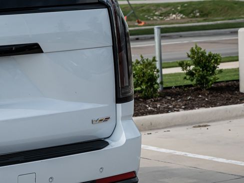 Used 2026 Cadillac Escalade V w/ LPO, ONYX Package AWD/4WD image 45