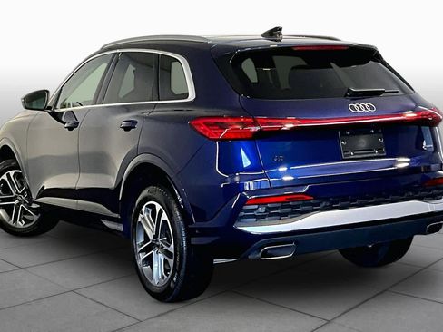 Used 2025 Audi Q5 Premium w/ Premium Plus AWD/4WD image 12