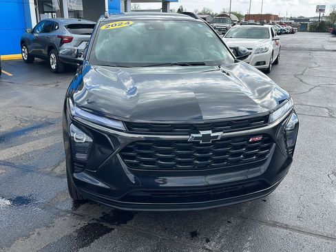 Used 2024 Chevrolet Trax RS w/ Sunroof Package image 8