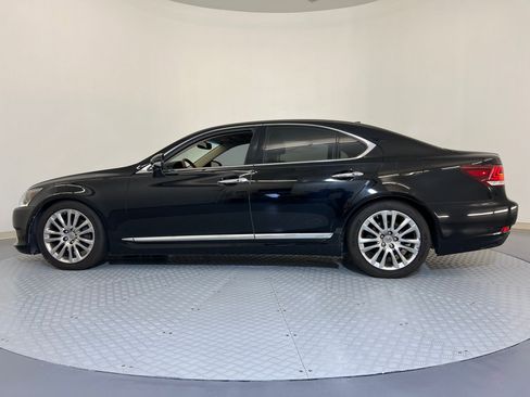 Used 2015 Lexus LS 460 4dr Sdn RWD w/ Comfort Package image 21
