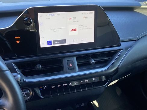 Used 2023 Lexus UX 250h F Sport image 33