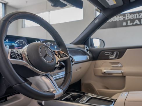 Certified 2026 Mercedes-Benz GLB 250 4MATIC image 7