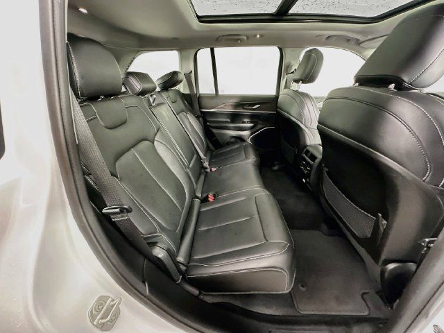 Used 2023 Jeep Grand Cherokee 4WD 4xe image 30
