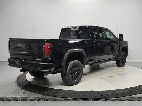 Used 2024 GMC Sierra 2500 AT4 w/ AT4 Premium Plus Package AWD/4WD image 7