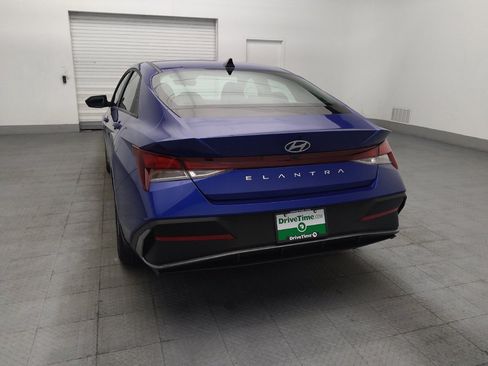 Used 2024 Hyundai Elantra SE FWD image 6