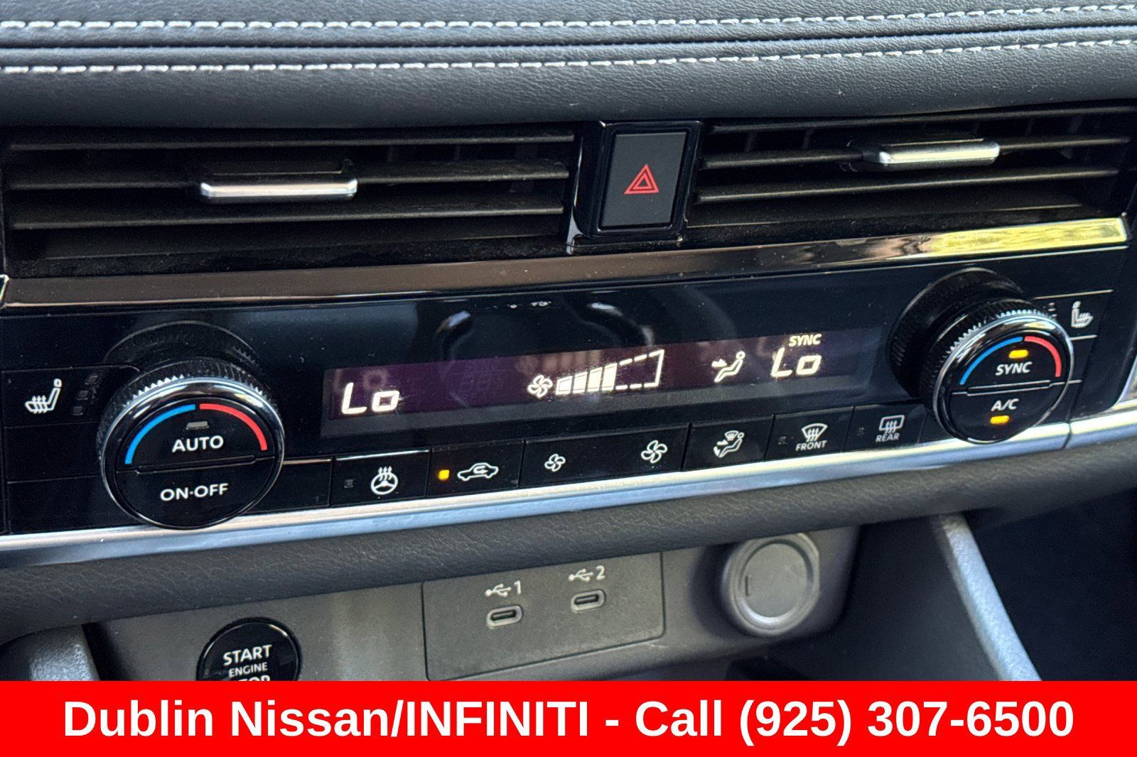 Used 2024 Nissan Rogue SL AWD/4WD image 29