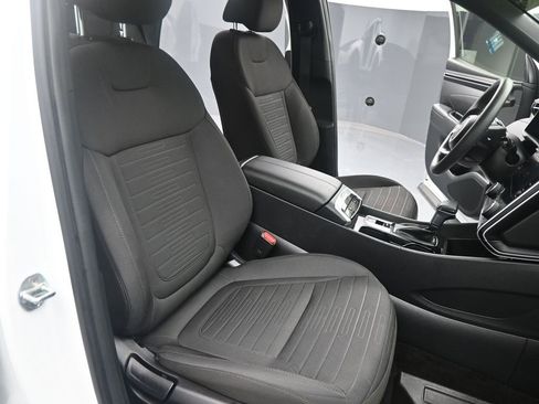 Used 2022 Hyundai Santa Cruz SEL image 2