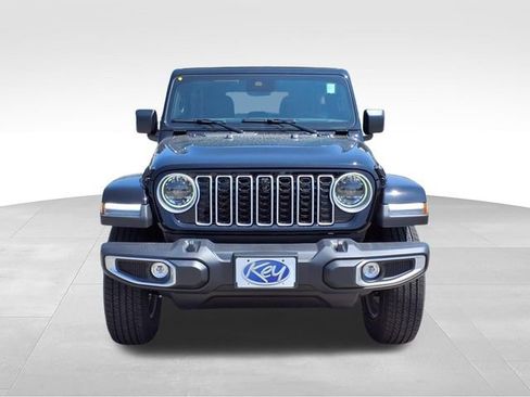 New 2025 Jeep Wrangler Sahara image 22