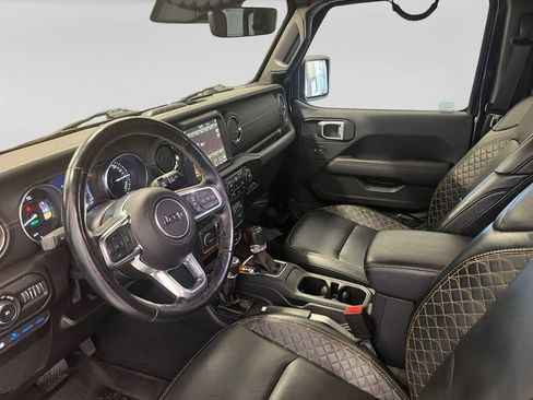 Used 2022 Jeep Wrangler Unlimited Sahara AWD/4WD image 14