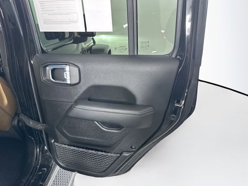 Used 2021 Jeep Wrangler Sahara w/ Cold Weather Group image 29