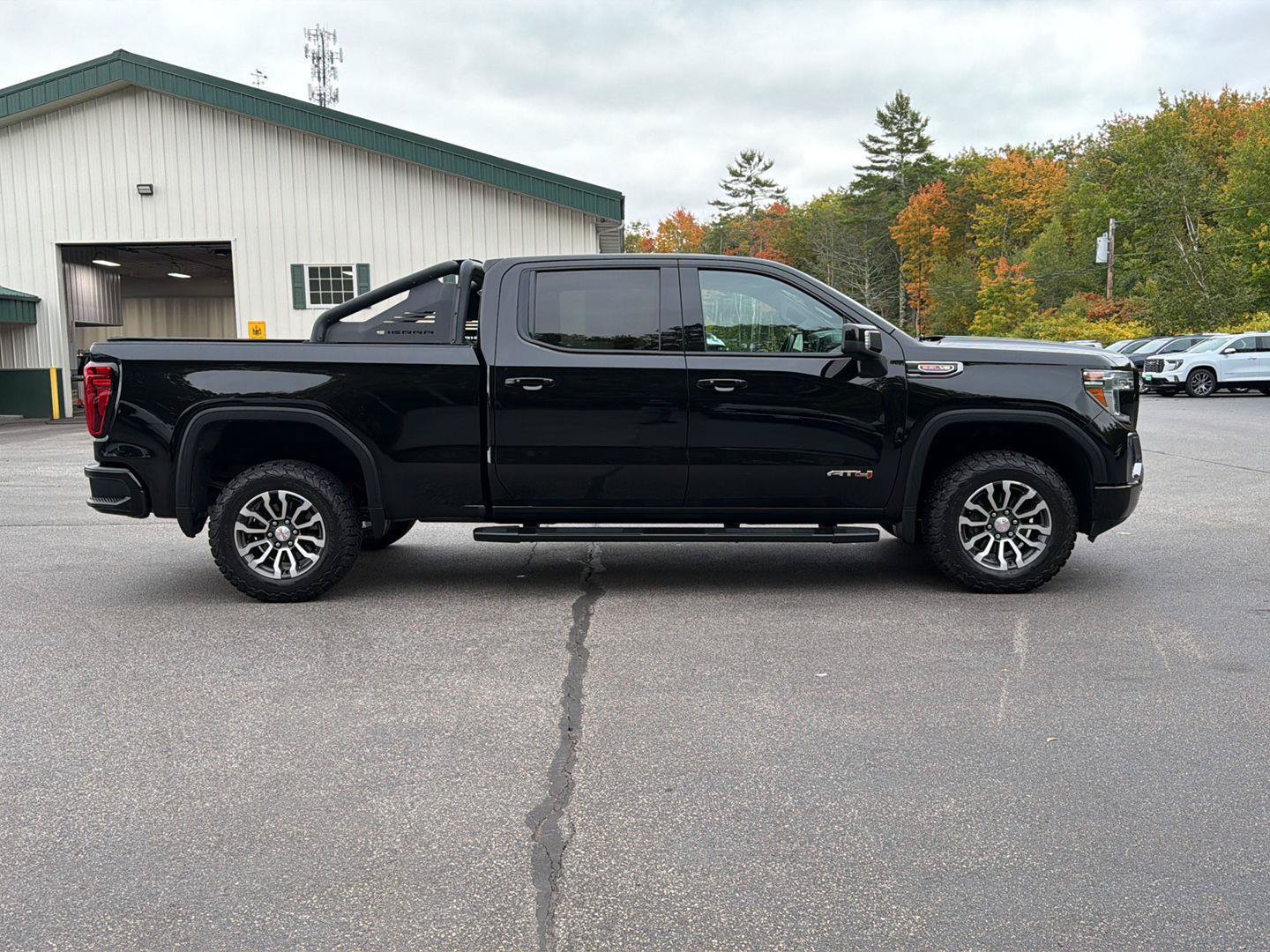 Used 2019 GMC Sierra 1500 AT4 w/ Off Road Performance Package AWD/4WD image 6