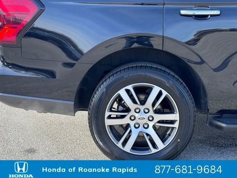 Used 2024 Ford Expedition Limited image 44