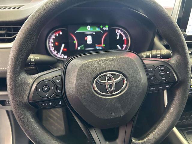 Certified 2025 Toyota RAV4 XLE AWD/4WD image 18
