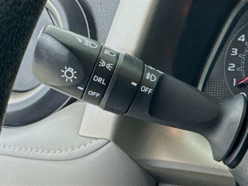 Used 2015 Toyota RAV4 XLE FWD image 13
