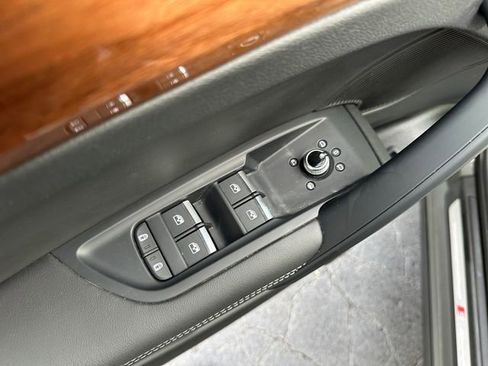 Used 2023 Audi Q5 2.0T Premium Plus w/ Premium Plus Package image 19