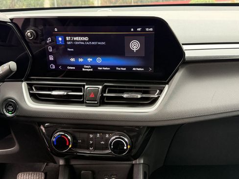 Used 2025 Chevrolet TrailBlazer LT image 18