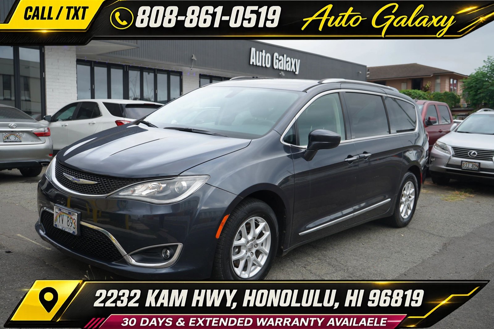 Used 2020 Chrysler Pacifica Touring-L FWD image 1