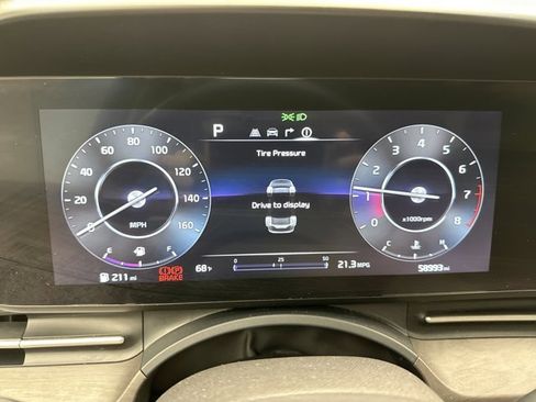Used 2024 Kia Carnival SX FWD image 13