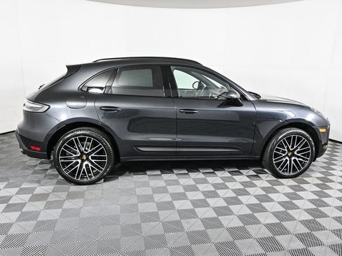 Certified 2026 Porsche Macan AWD/4WD image 29