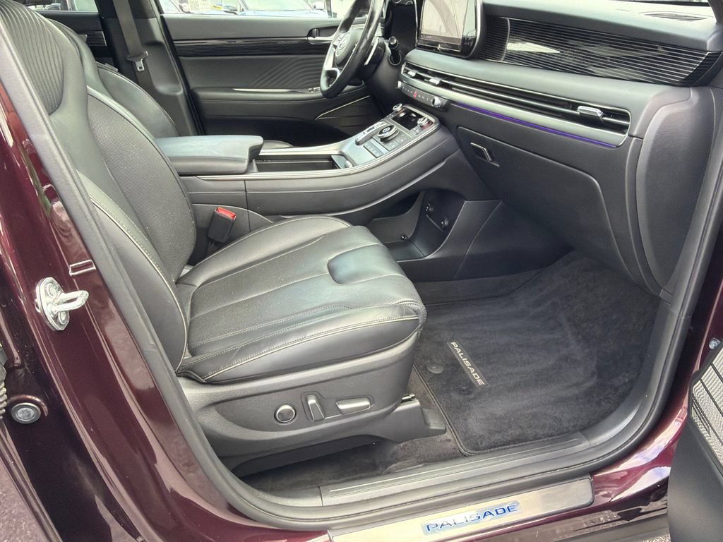Used 2025 Hyundai Palisade Calligraphy FWD image 13