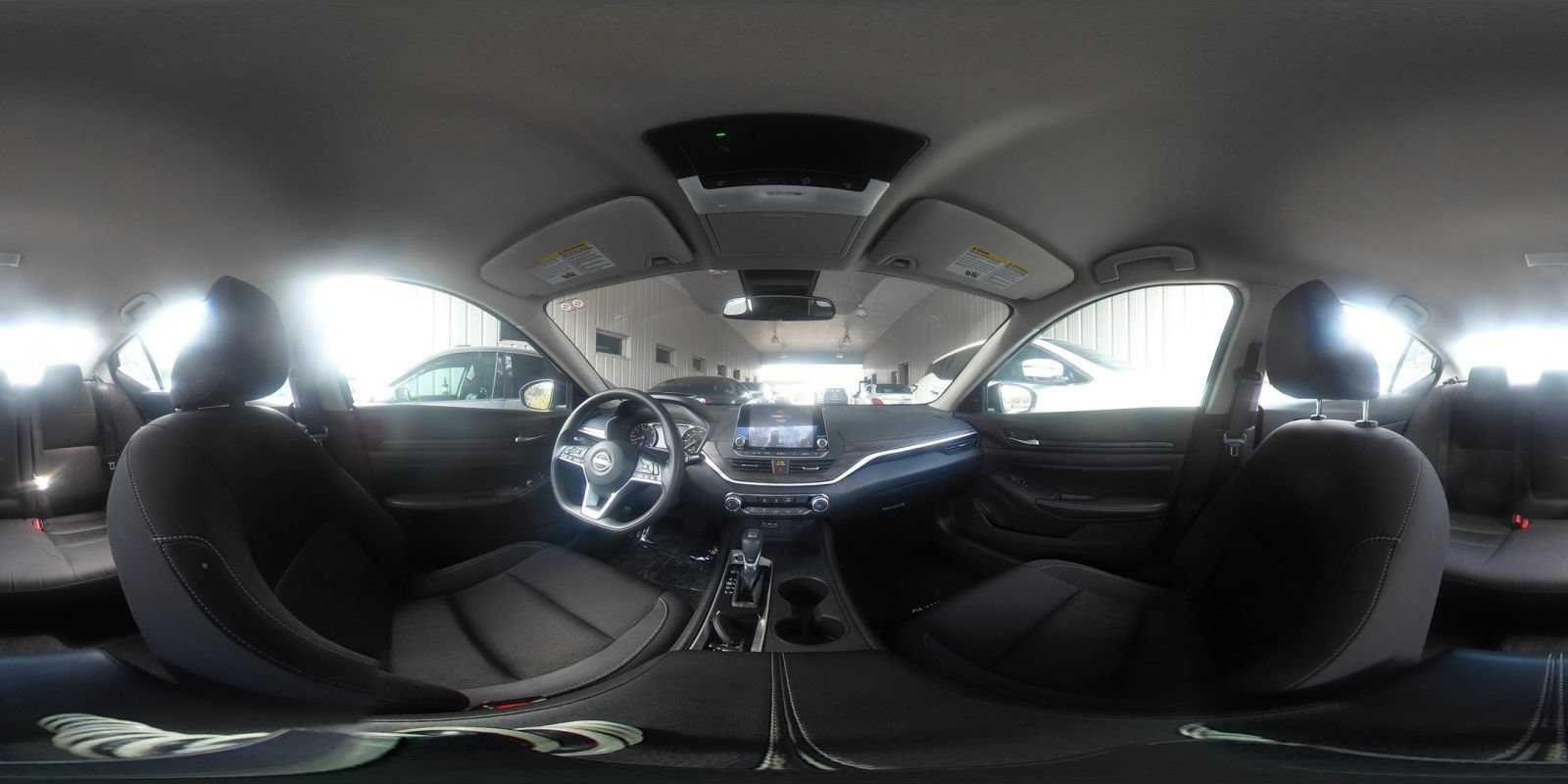 Used 2025 Nissan Altima 2.5 SV FWD image 41