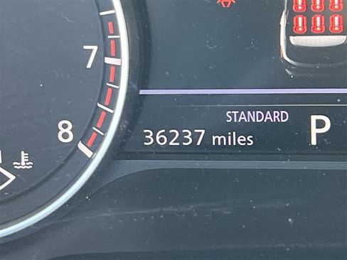 Certified 2024 Nissan Pathfinder SV image 8