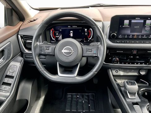 Used 2023 Nissan Rogue Platinum w/ Platinum Premium Package image 5