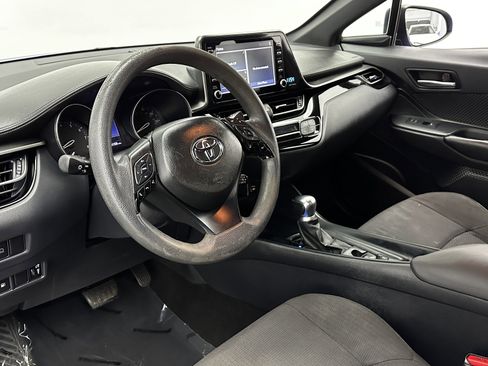 Used 2019 Toyota C-HR LE image 8