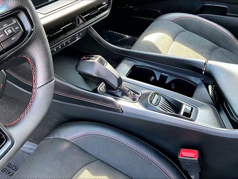 Used 2025 Dodge Charger Daytona Scat Pack w/ Track Pack AWD/4WD image 19