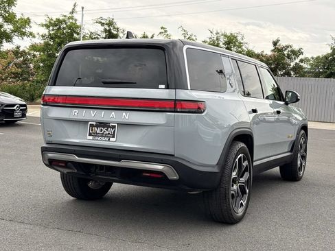 Used 2022 Rivian R1S Launch Edition AWD/4WD image 3