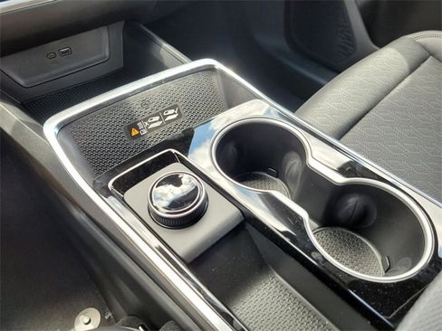 New 2026 Chevrolet Equinox LT w/ Convenience Package II image 19