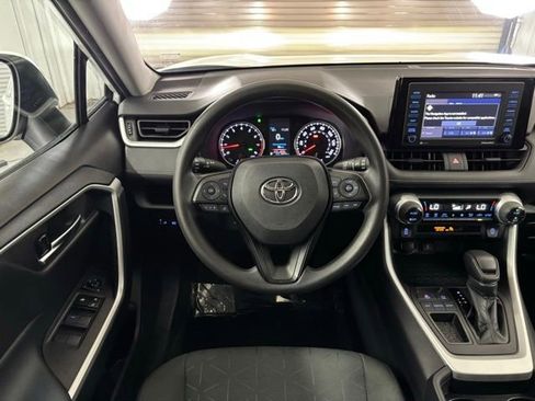 Used 2021 Toyota RAV4 XLE image 14