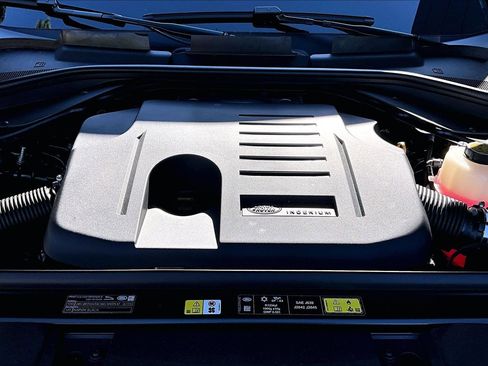 New 2026 Land Rover Range Rover Sport Dynamic SE image 11