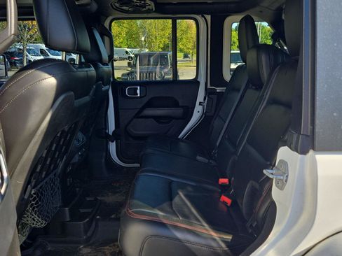Used 2018 Jeep Wrangler Unlimited Rubicon AWD/4WD image 14